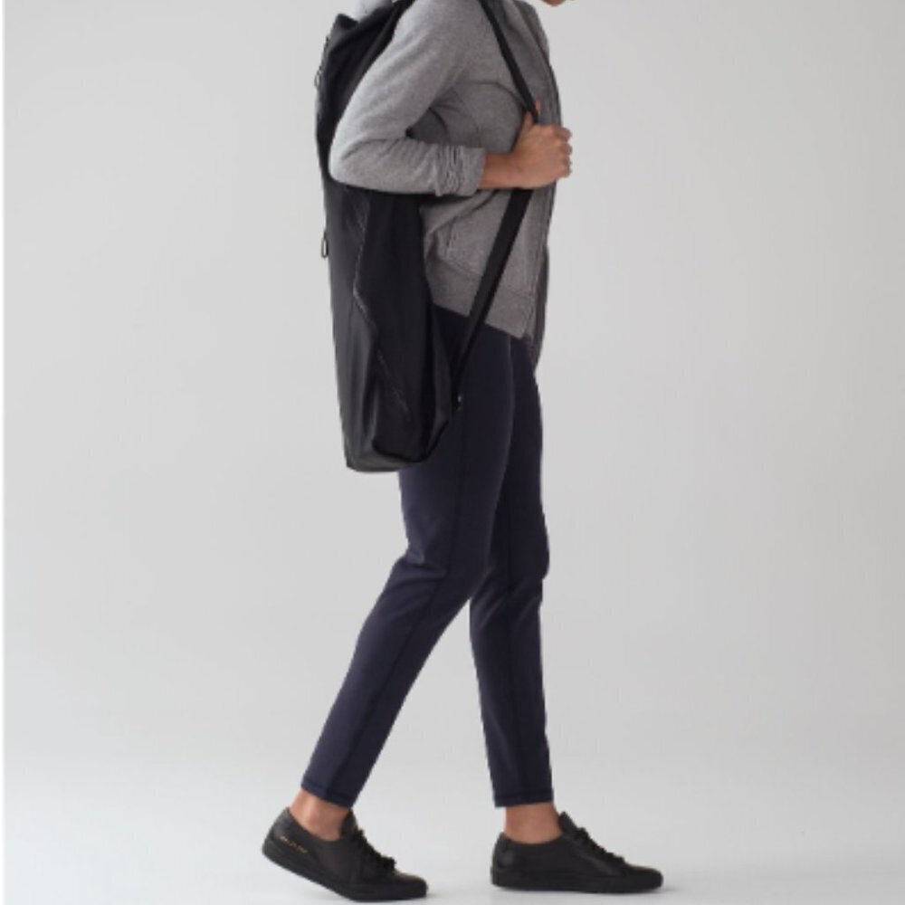 Lululemon Out To Lunge Untight Tight Midnight Navy 8